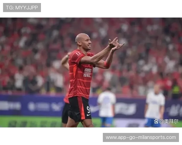 成都蓉城零罚分领第一,费利佩状态达巅峰